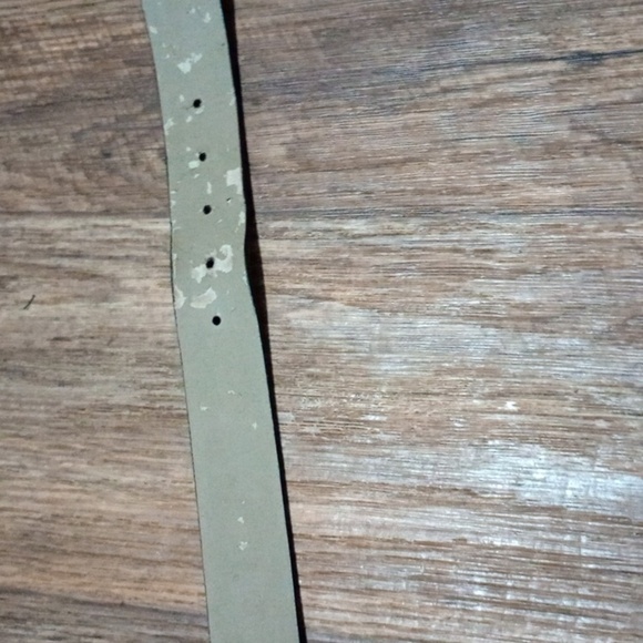 Talbots black leather belt has black & gold buckle  can be worn for any occasion - Picture 2 of 4